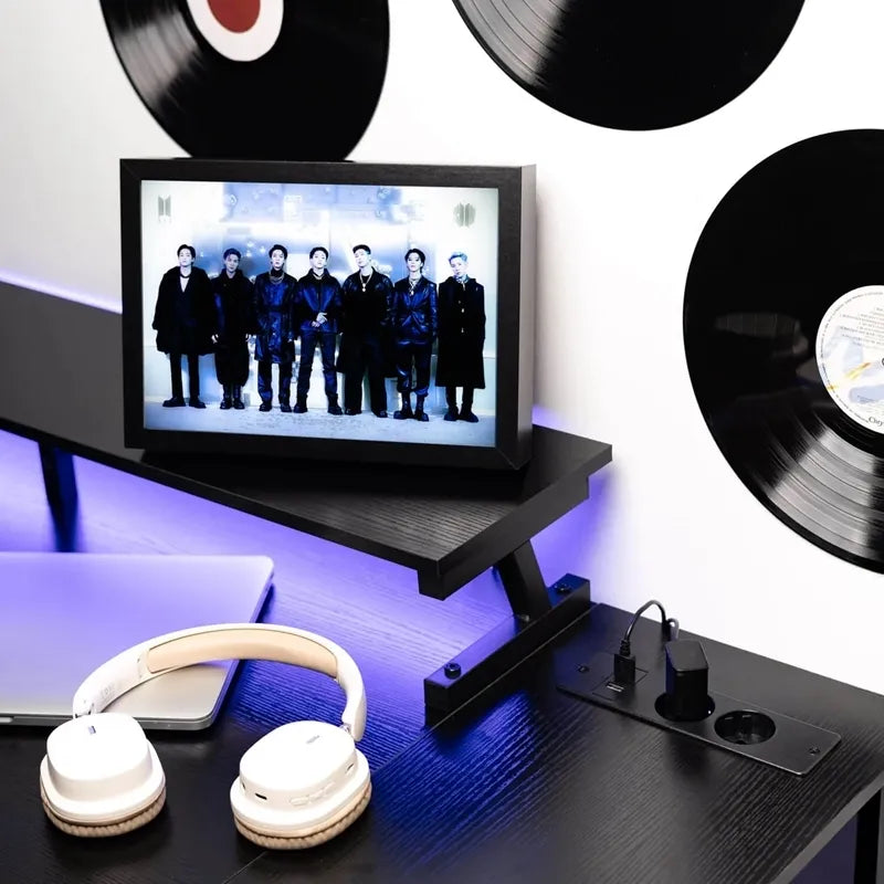 BTS – Dekoratyvinis rėmelis su LED apšvietimu