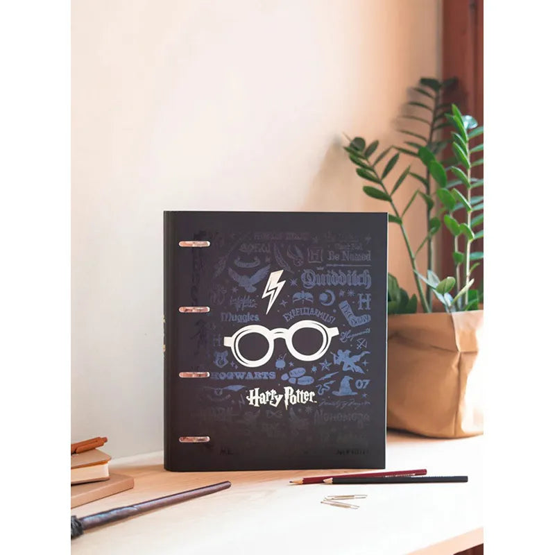 Harry Potter – A4 formato segtuvas su lapais (4 žiedai, elastinė juosta)