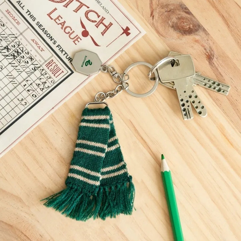 Harry Potter – Klastūnyno (Slytherin) šaliko formos raktų pakabukas