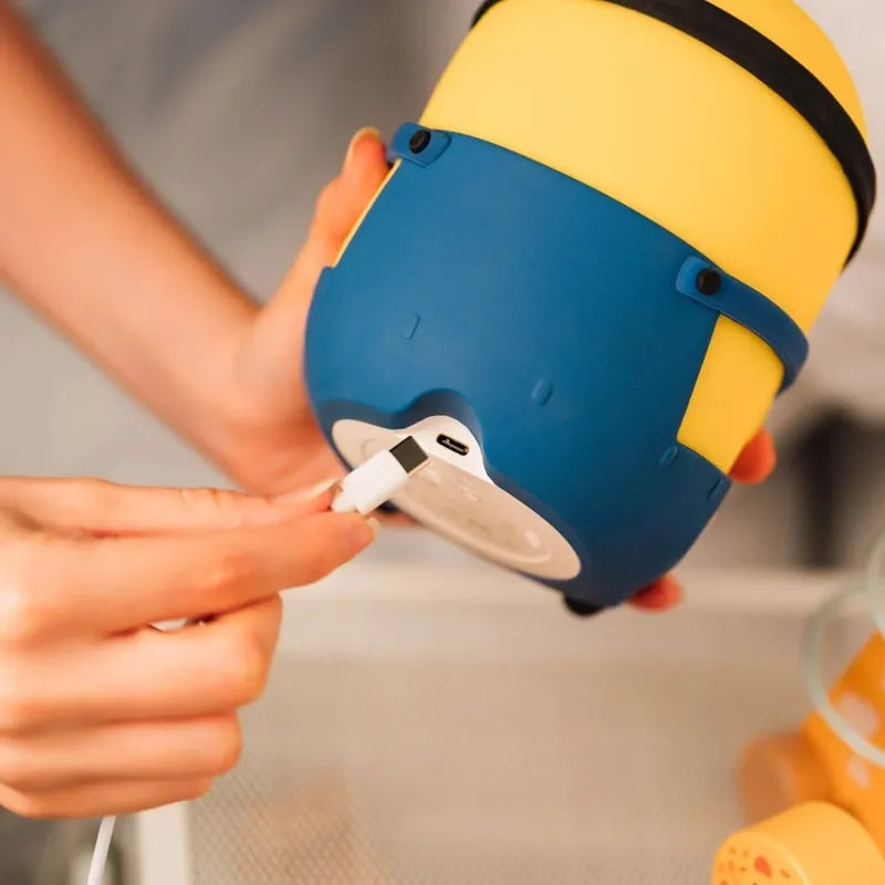 Minions – Bob minkštas silikoninis LED naktinis šviestuvas vaikams 15 cm