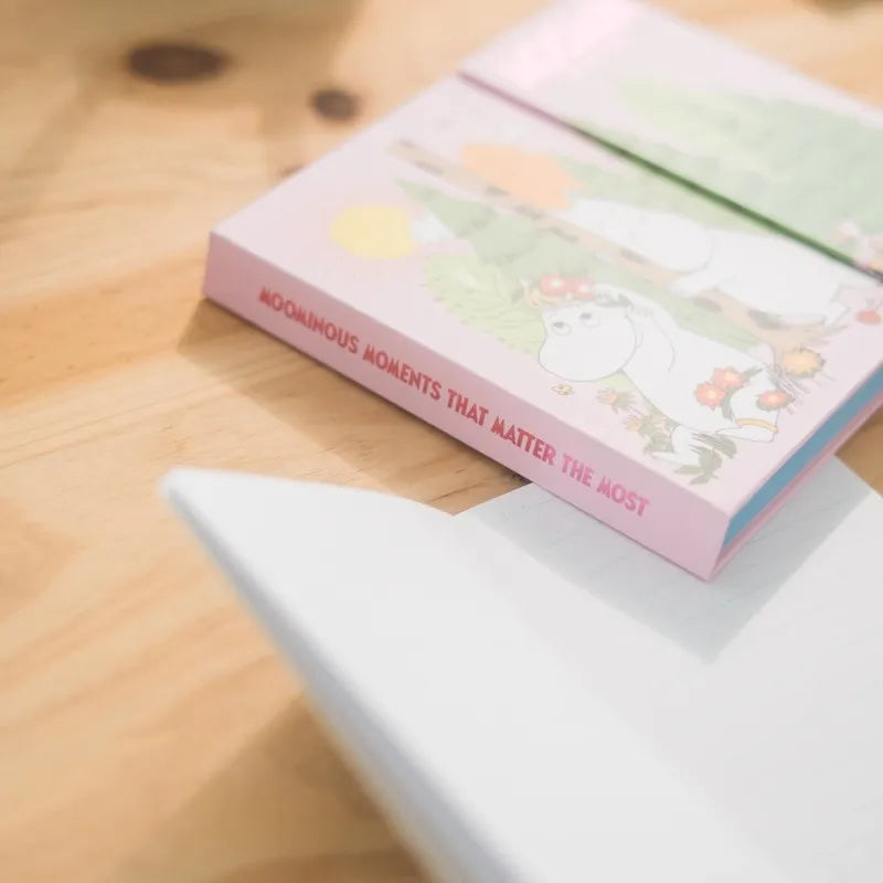 Moomins – A4 savaitės planuotojas su lipniais lapeliais
