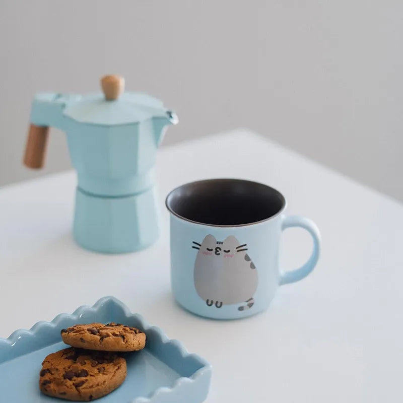 Pusheen – 380 ml keraminis puodelis iš „Purrfect Love“ kolekcijos