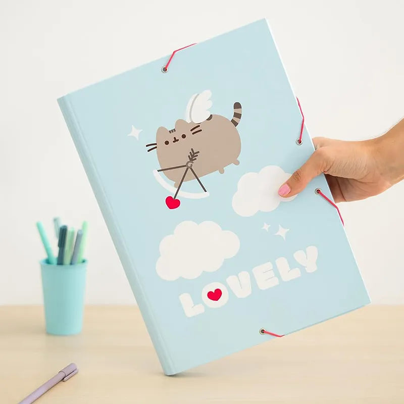 Pusheen – A4 formato aplankas / dokumentų dėklas iš „Purrfect Love“ kolekcijos (24,5 x 34 cm)