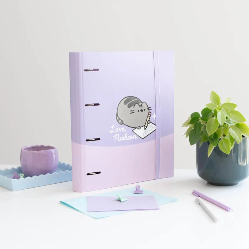 Pusheen – A4 formato segtuvas iš „Moments“ kolekcijos (4 žiedai, elastinė juosta)