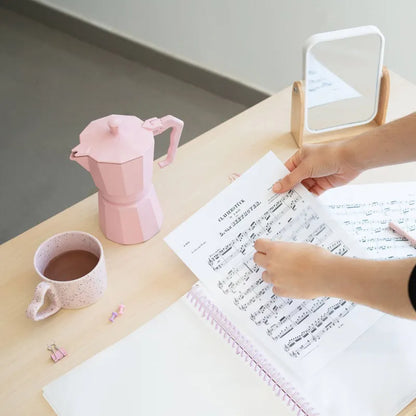 Pusheen – A4 formato segtuvas su elastine juosta ir 30 skaidrių įmaučių