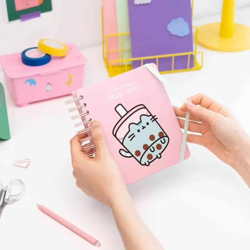 Pusheen – Kalendorius / Dienos planuotojas iš 2026/2027 m. „Foodie“ kolekcijos