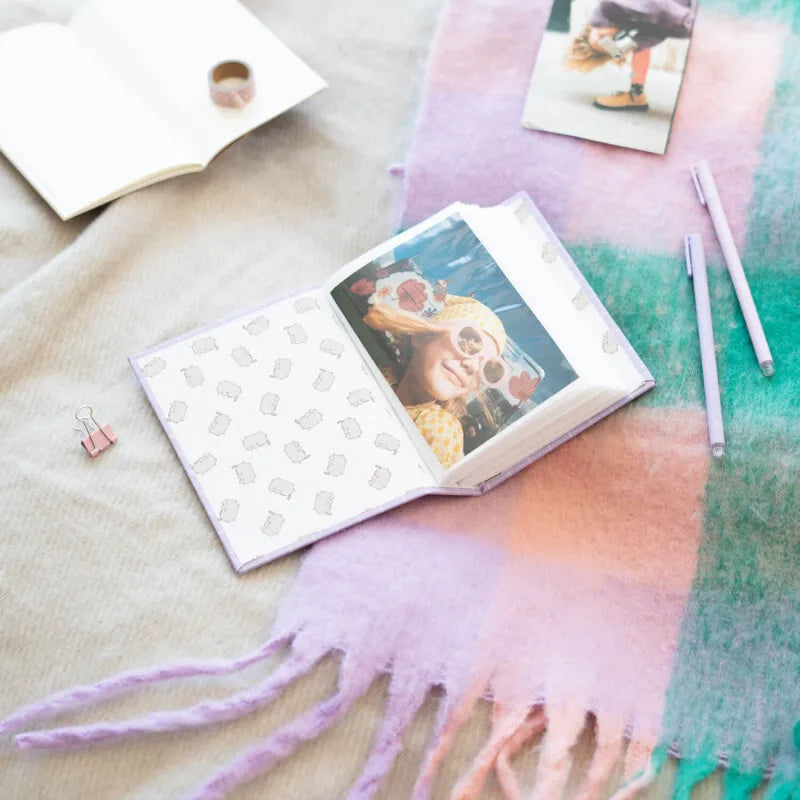 Pusheen – „Moments“ kolekcijos nuotraukų albumas 100 nuotraukų (10x15 cm)