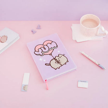Pusheen – Pliušinis užrašų knygelė / A5 užrašų knyga iš „Moments“ kolekcijos