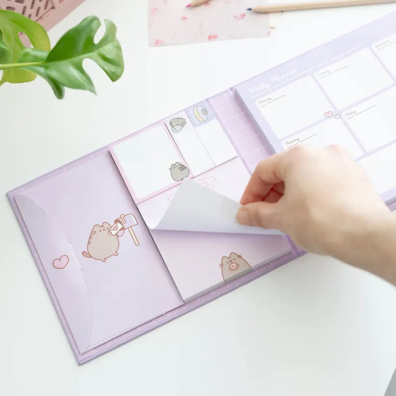 Pusheen – savaitinis planuoklis su lipneliais iš „Moments“ kolekcijos (19,3 x 16,5 cm)