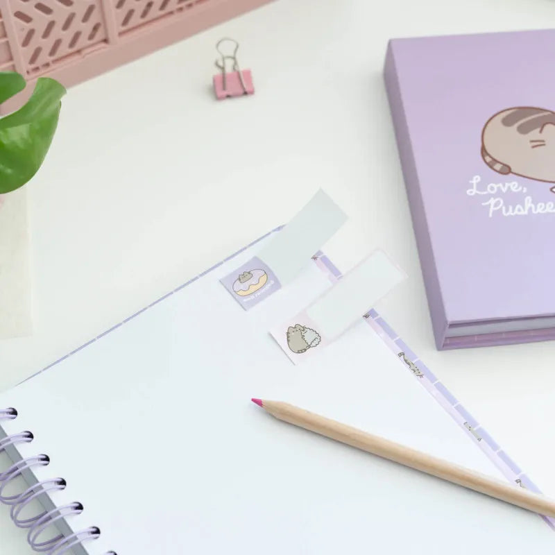 Pusheen – savaitinis planuoklis su lipneliais iš „Moments“ kolekcijos (19,3 x 16,5 cm)