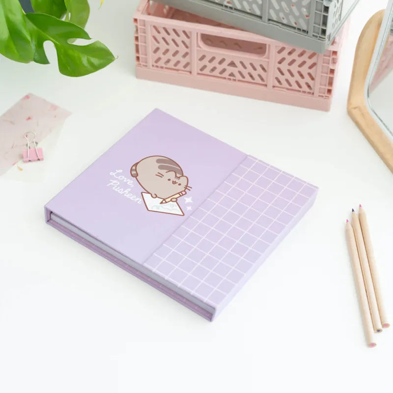 Pusheen – savaitinis planuoklis su lipneliais iš „Moments“ kolekcijos (19,3 x 16,5 cm)