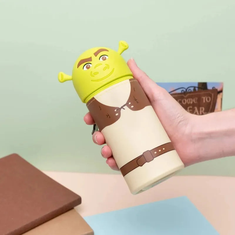 Shrek – 3D tūbelės formos penalas su išskleidžiamu pagrindu