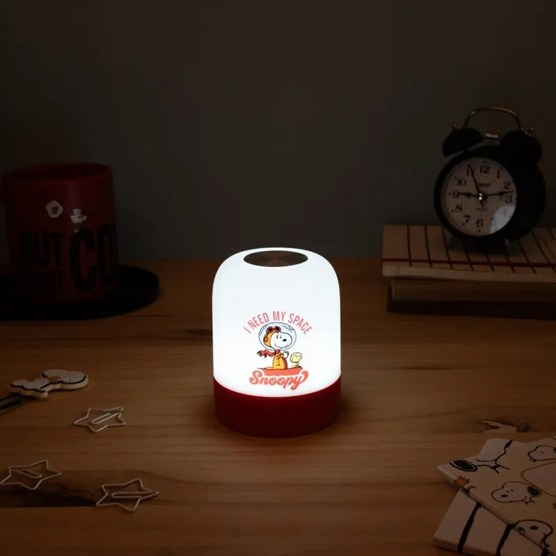 Snoopy belaidė USB-C LED naktinė lempa vaikams su reguliuojamu ryškumu
