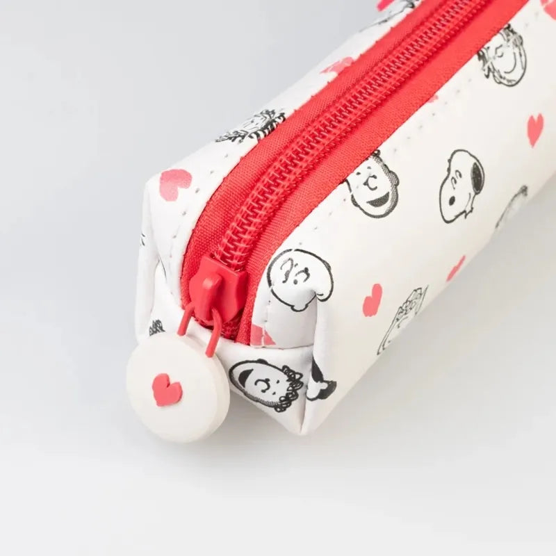 Snoopy – penalas su rašikliu ir pieštuku iš „Love Season“ kolekcijos