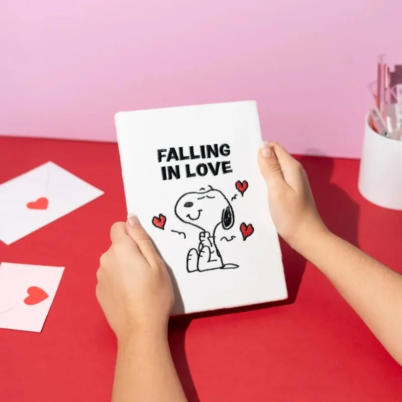 Snoopy – Pliušinis A5 formato užrašų knygelė iš „Love Season“ kolekcijos