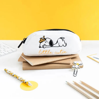 Snoopy – pliušinis penalas aksesuarams iš „Lazy Days“ kolekcijos